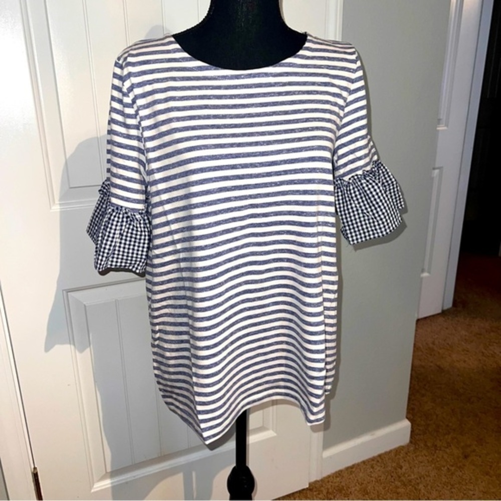 Doe & Rae - Blue/ White Striped/ Tie in back - NWT